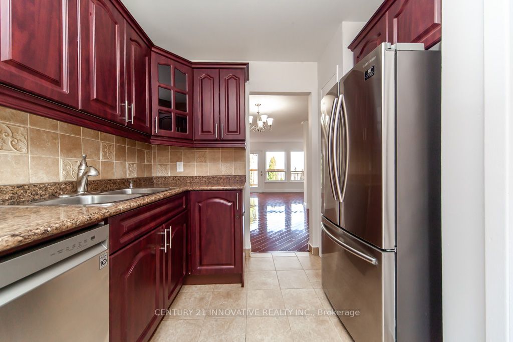 2327 Bridletowne Circ