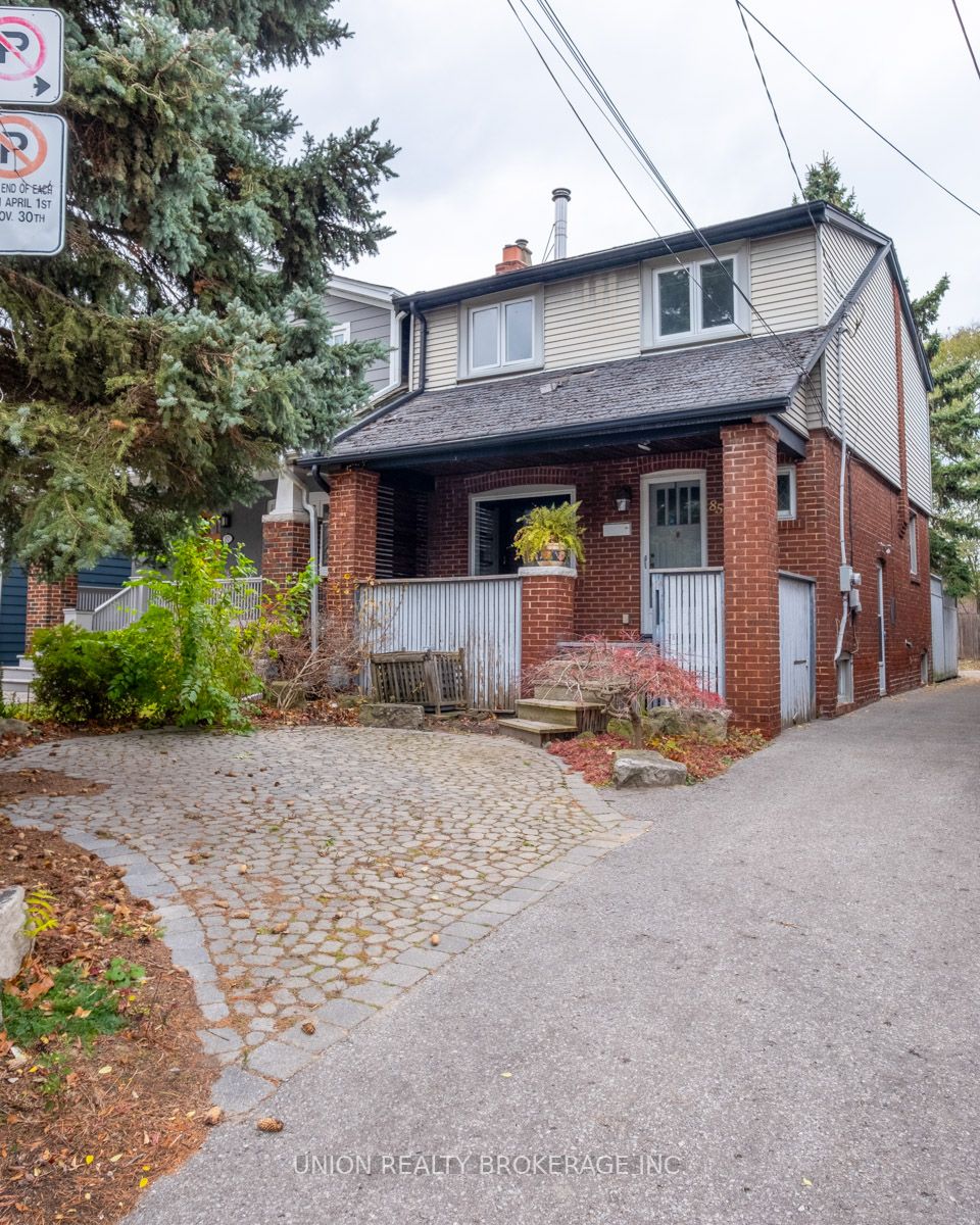 85 Blantyre Ave