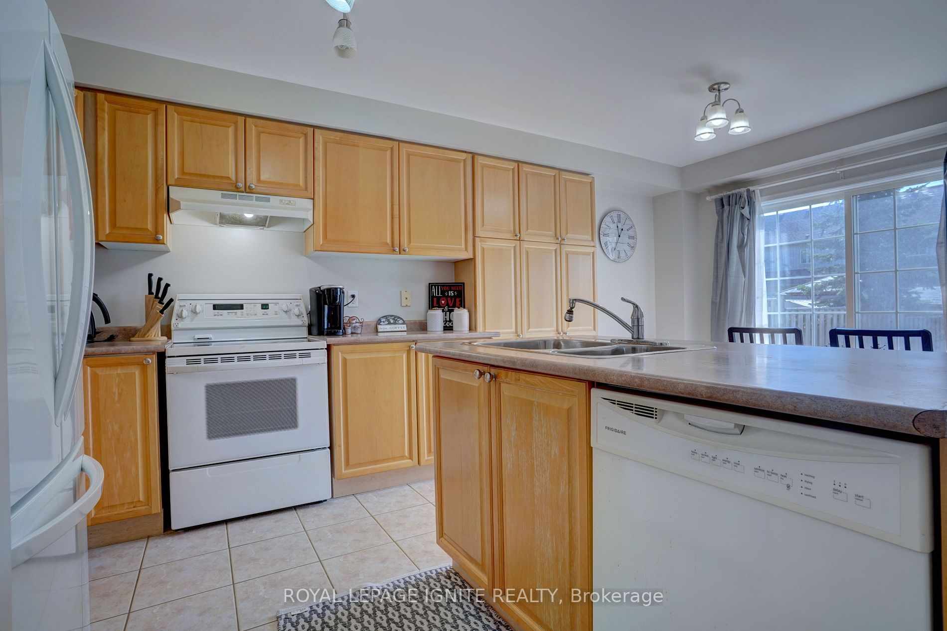 60 Haverhill Cres