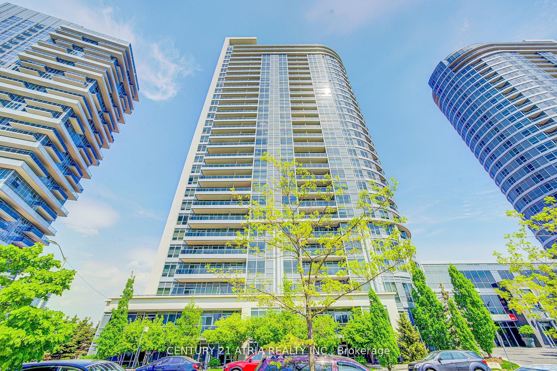 181 Village Green Sq, #2211
