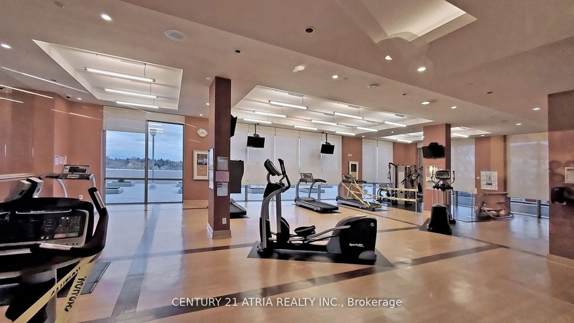 181 Village Green Sq, #2211