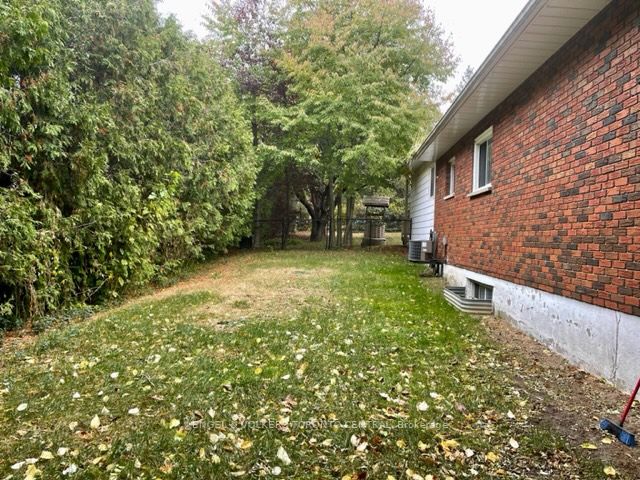 669 Old Harwood Ave