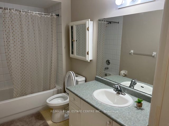 41 Padfield Dr
