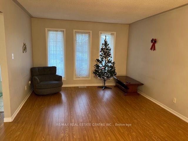41 Padfield Dr