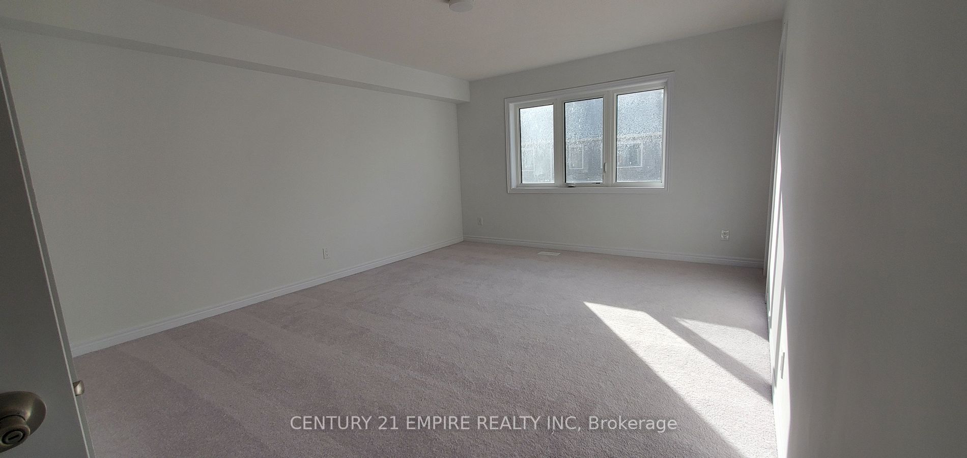 2042 Cameron Lott Cres