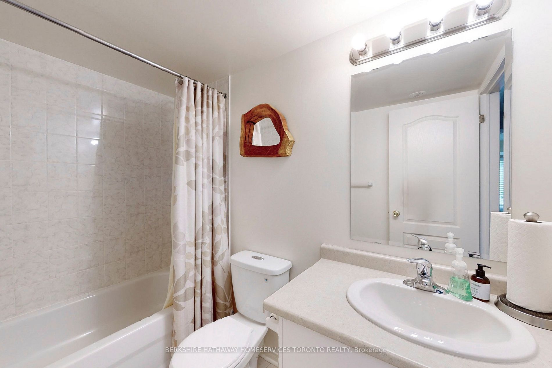 6063 Kingston Rd, #10