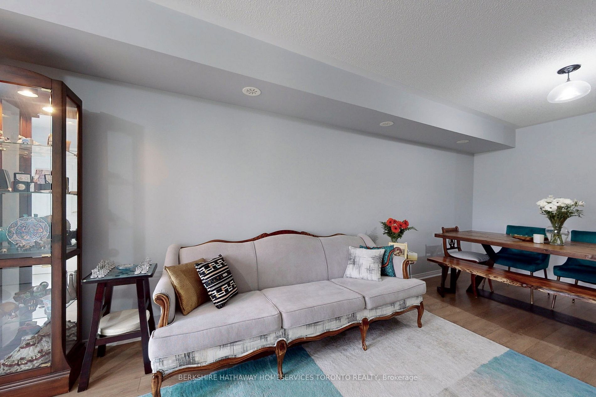 6063 Kingston Rd, #10