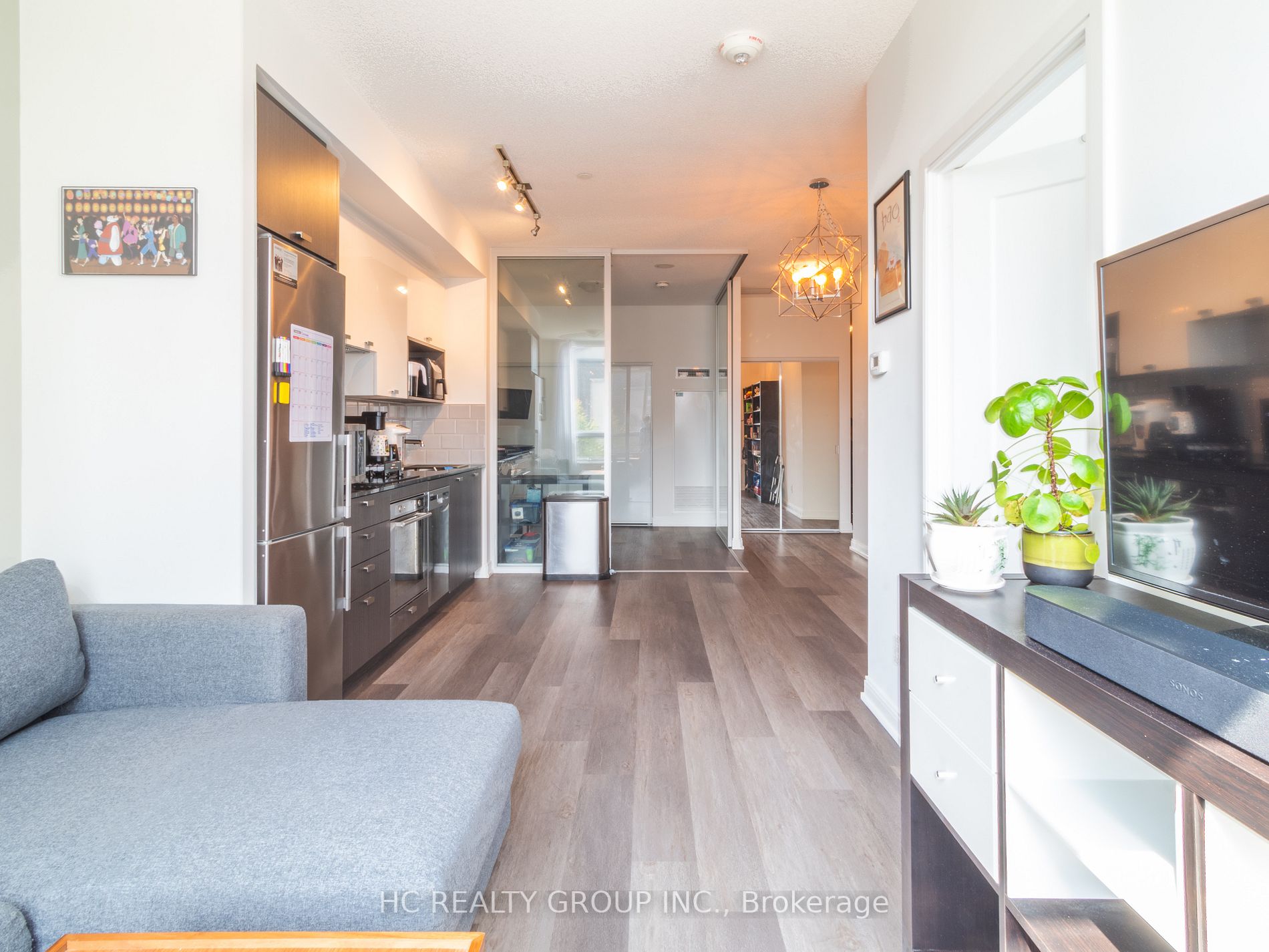 275 Village Green Sq, #216