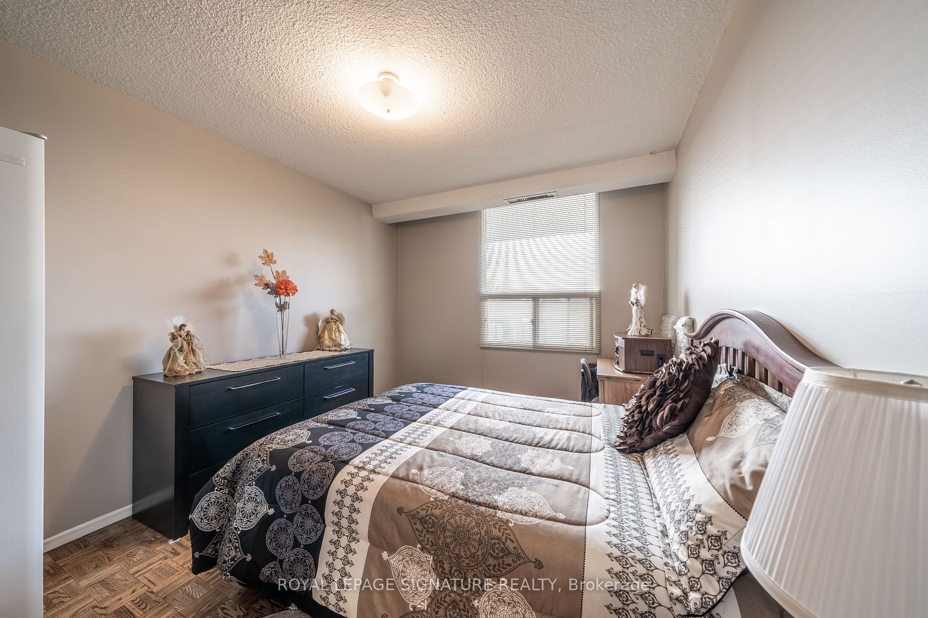 92 Church St S, #309