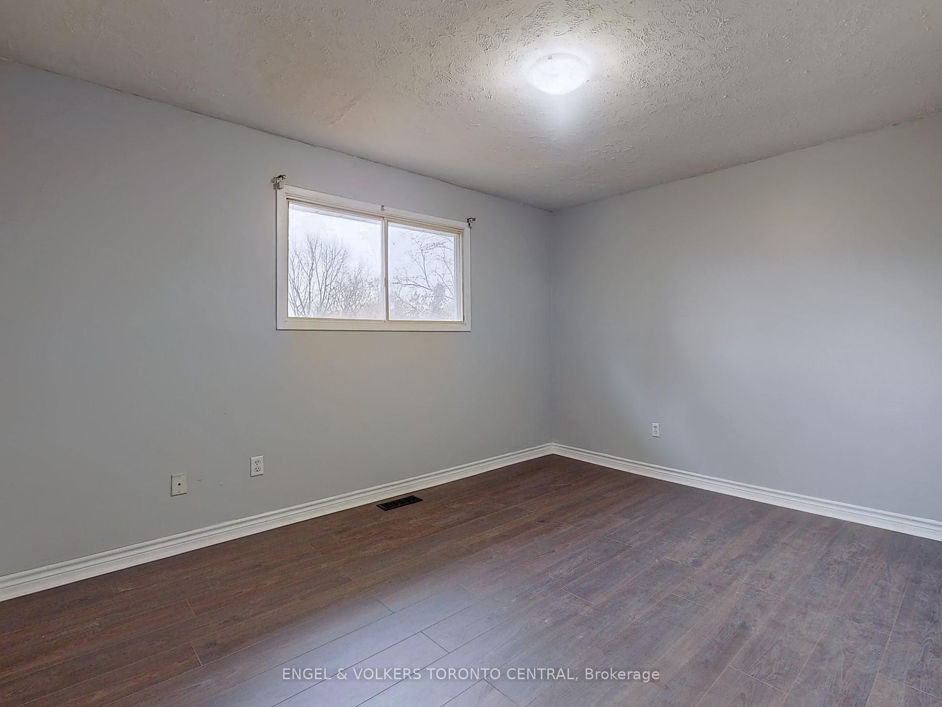381 Surrey Drive