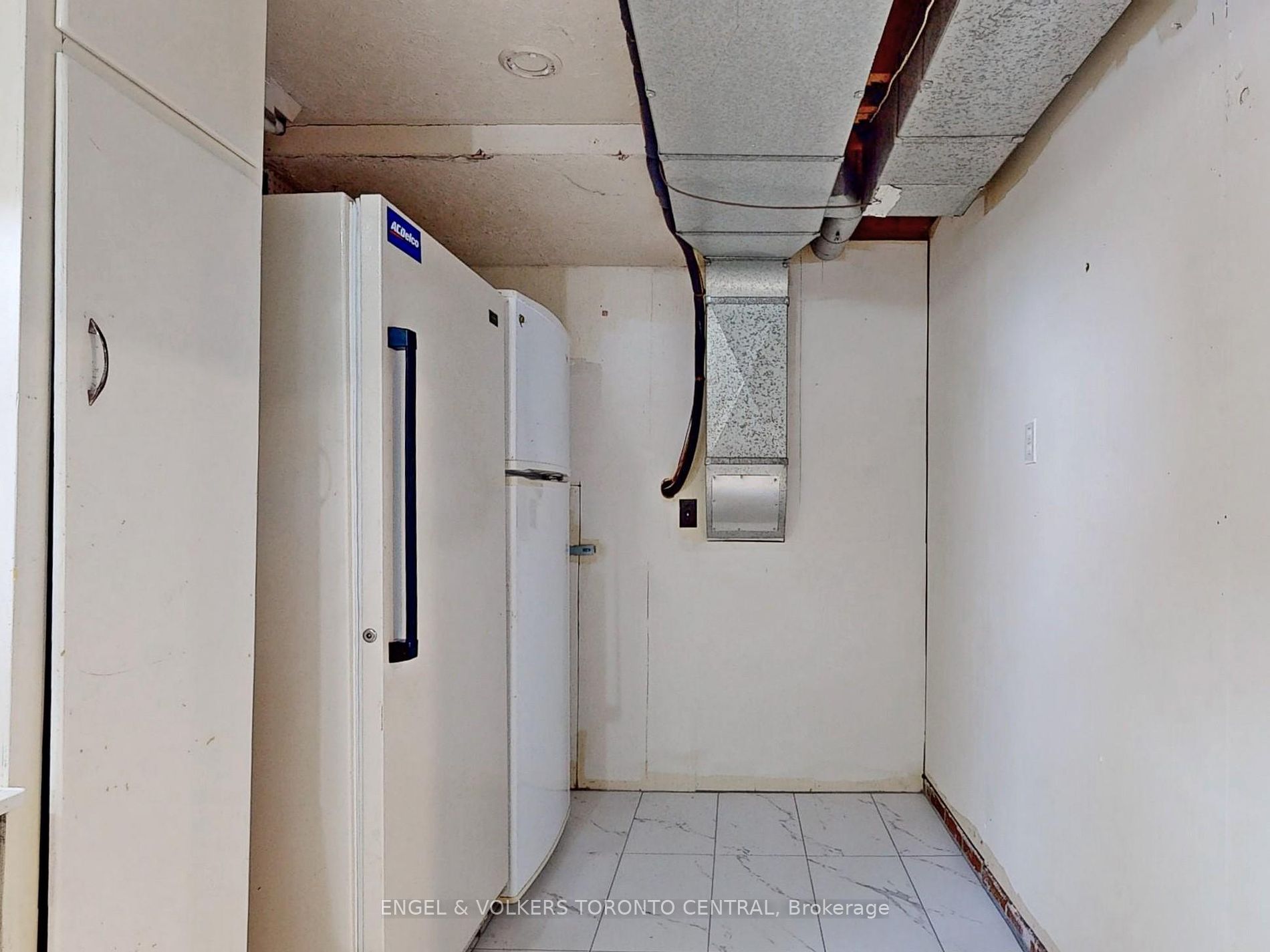 381 Surrey Drive