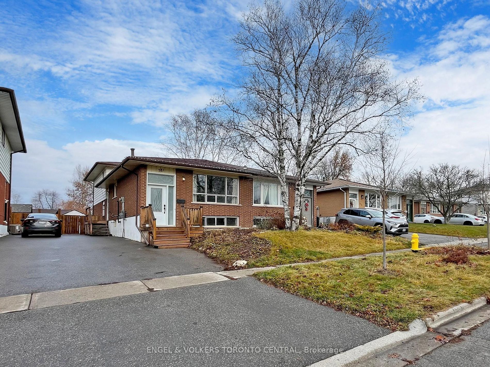 381 Surrey Drive