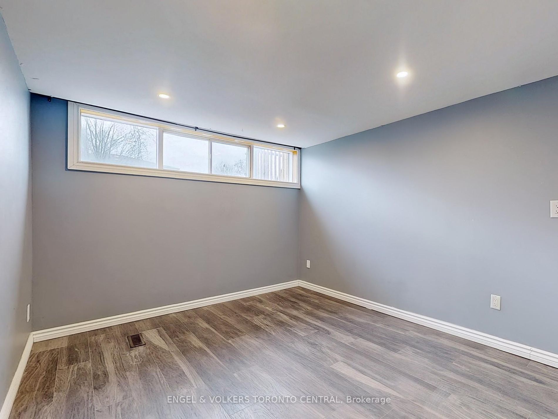 381 Surrey Drive