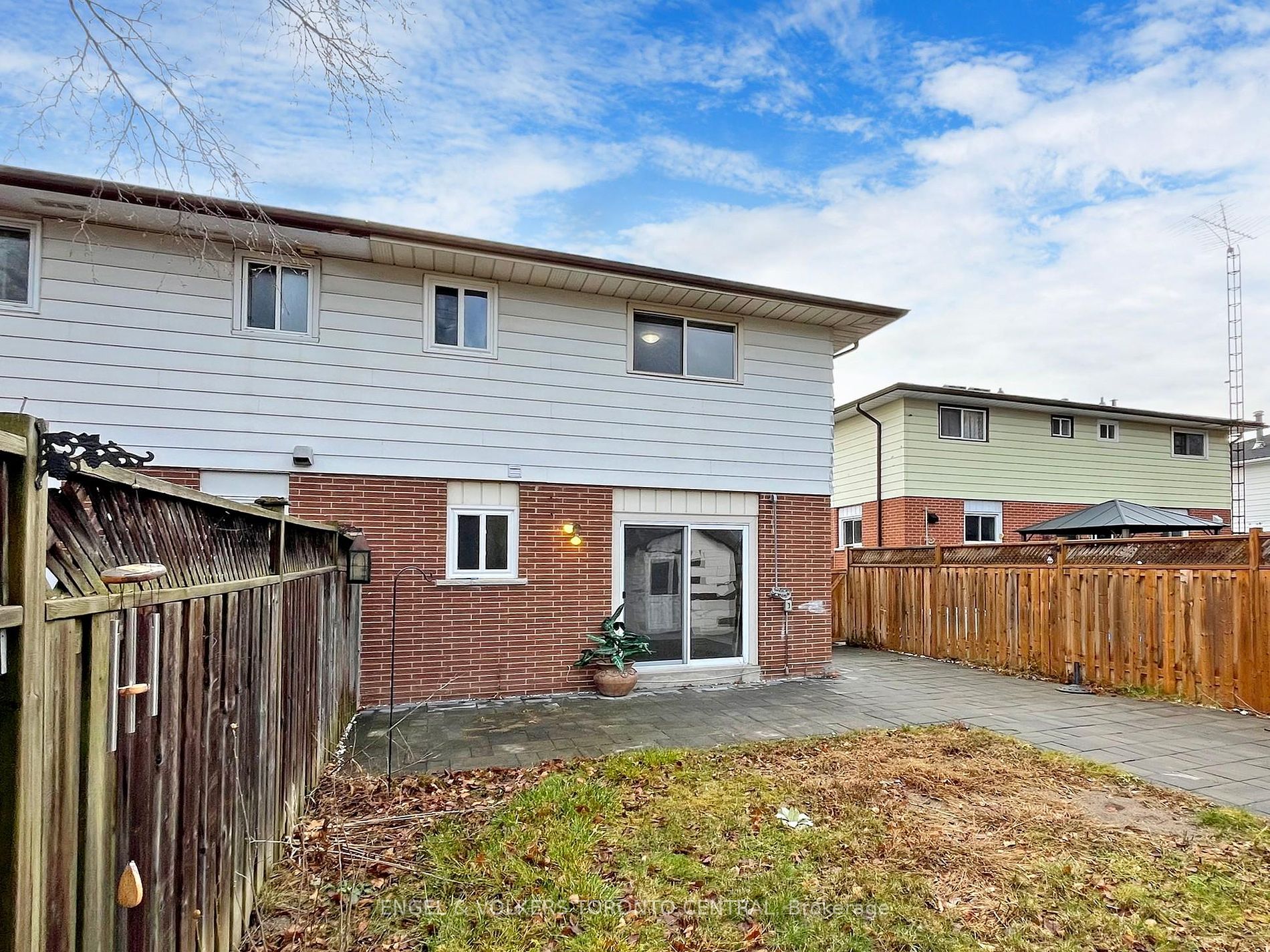 381 Surrey Drive