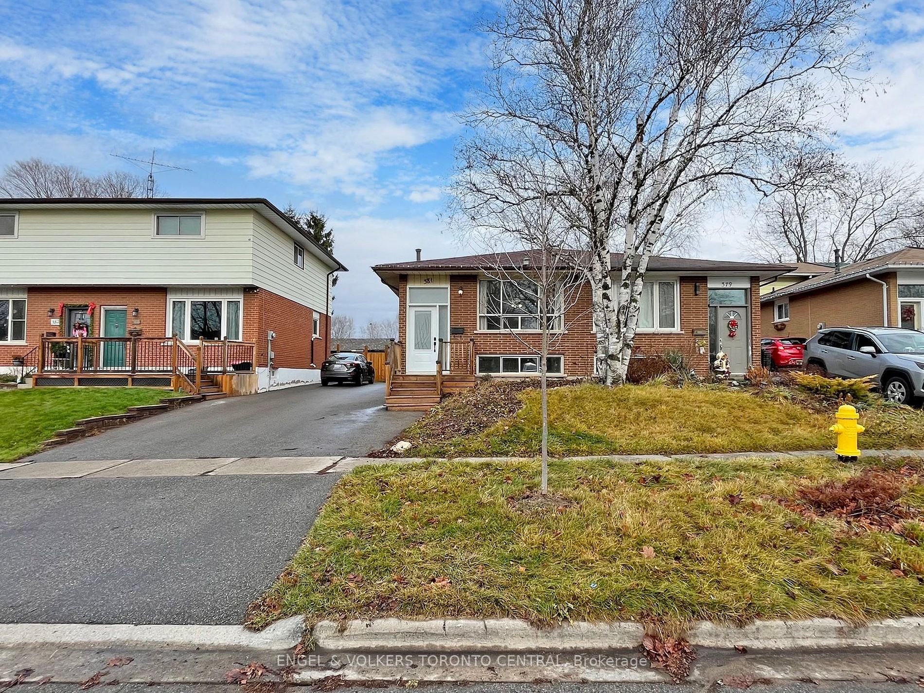 381 Surrey Drive