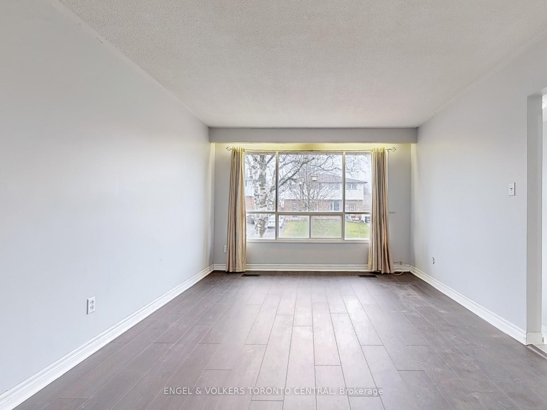 381 Surrey Drive