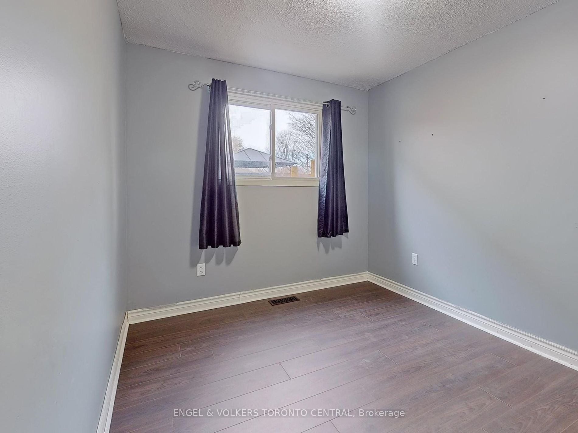 381 Surrey Drive
