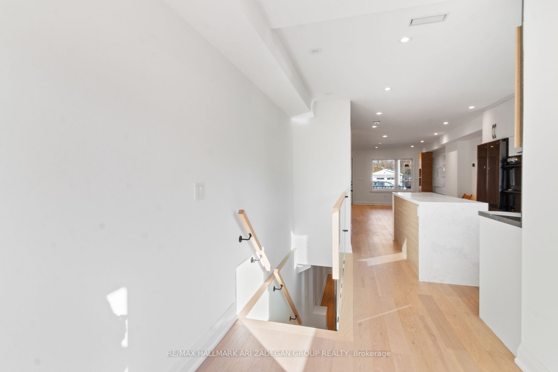 32 Billings Ave