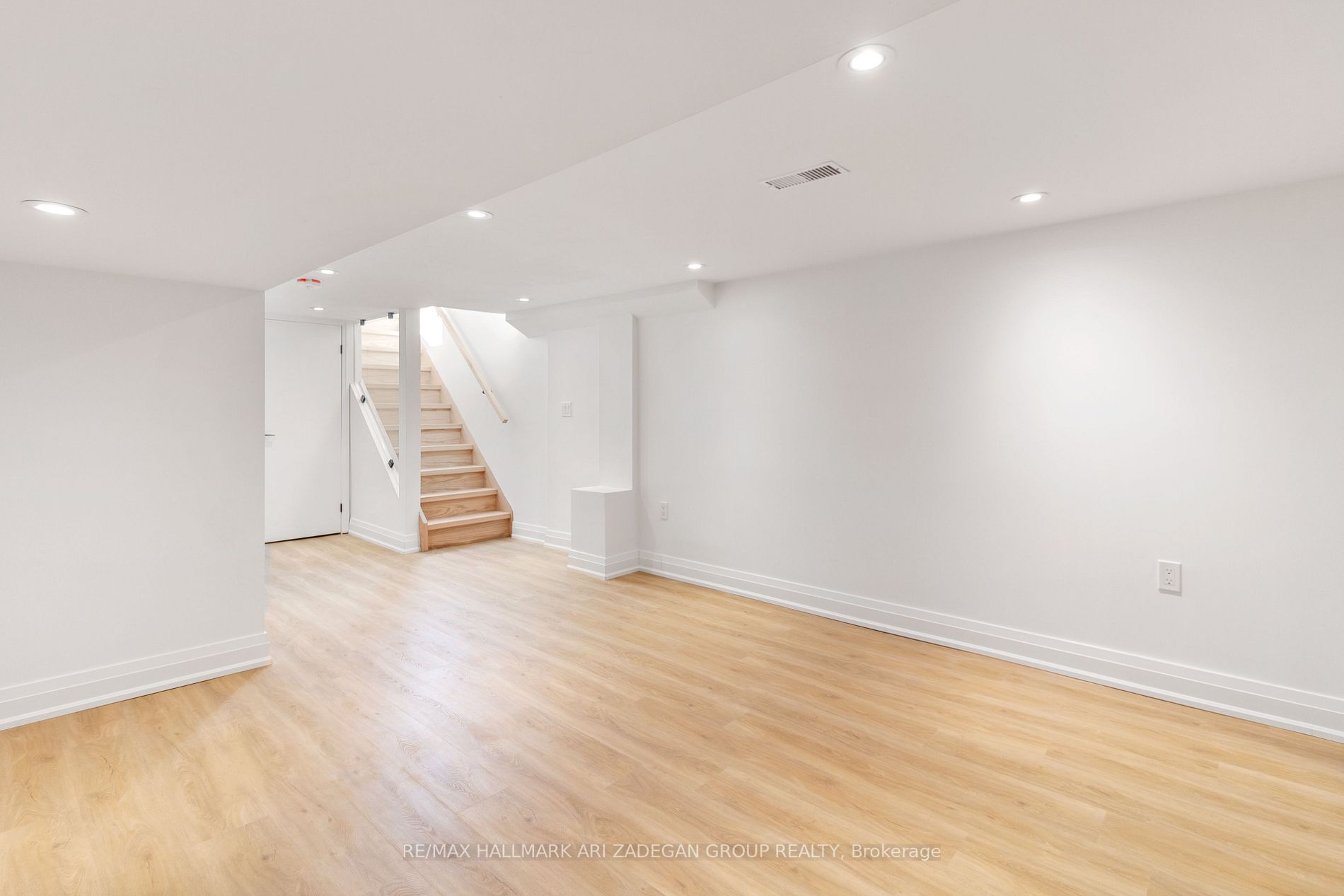 32 Billings Ave