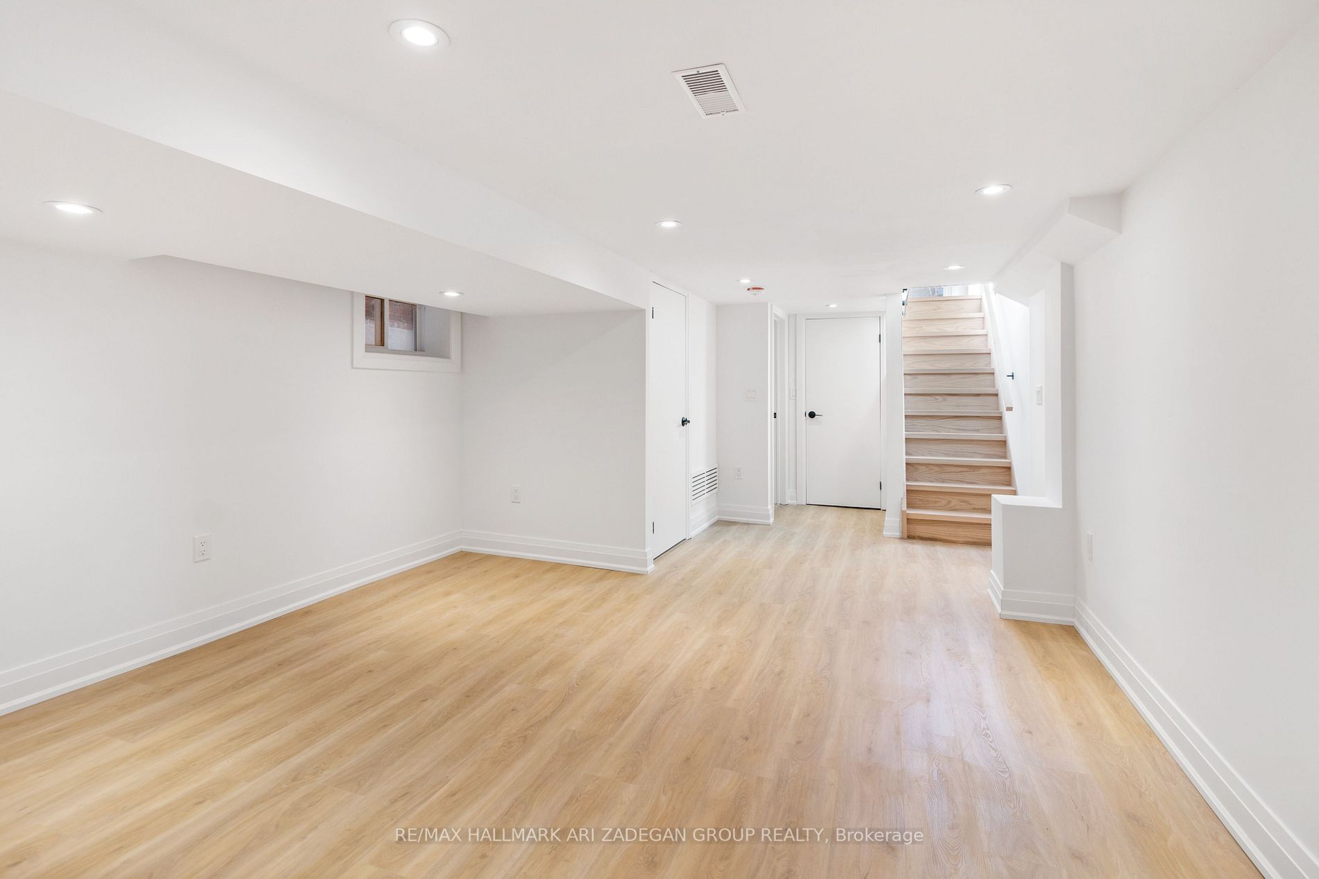 32 Billings Ave