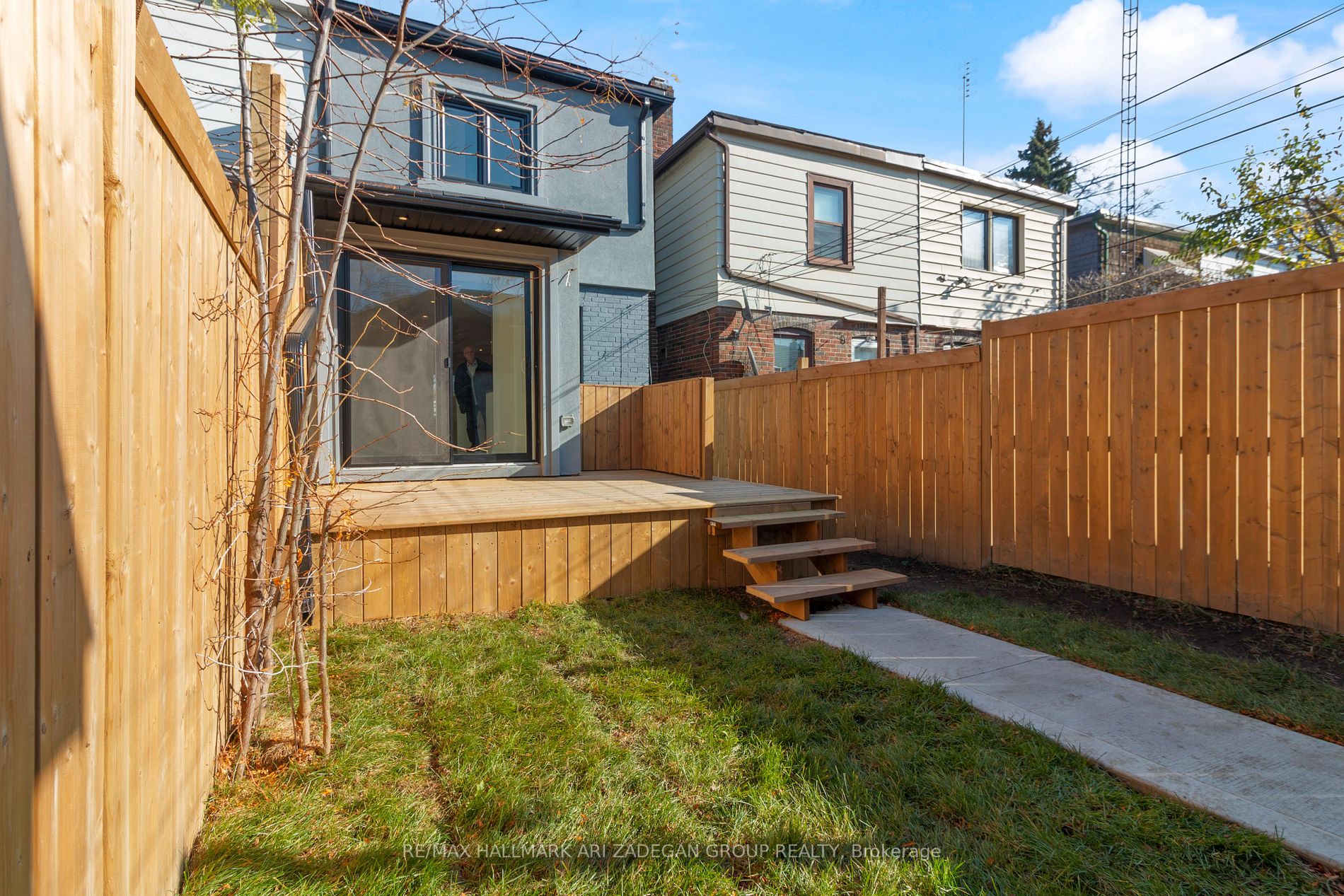 32 Billings Ave