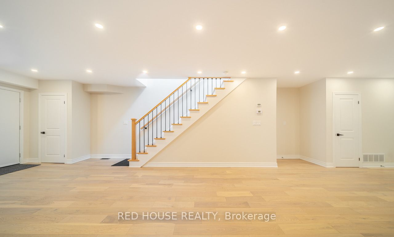 529 Donlands Ave, #Main
