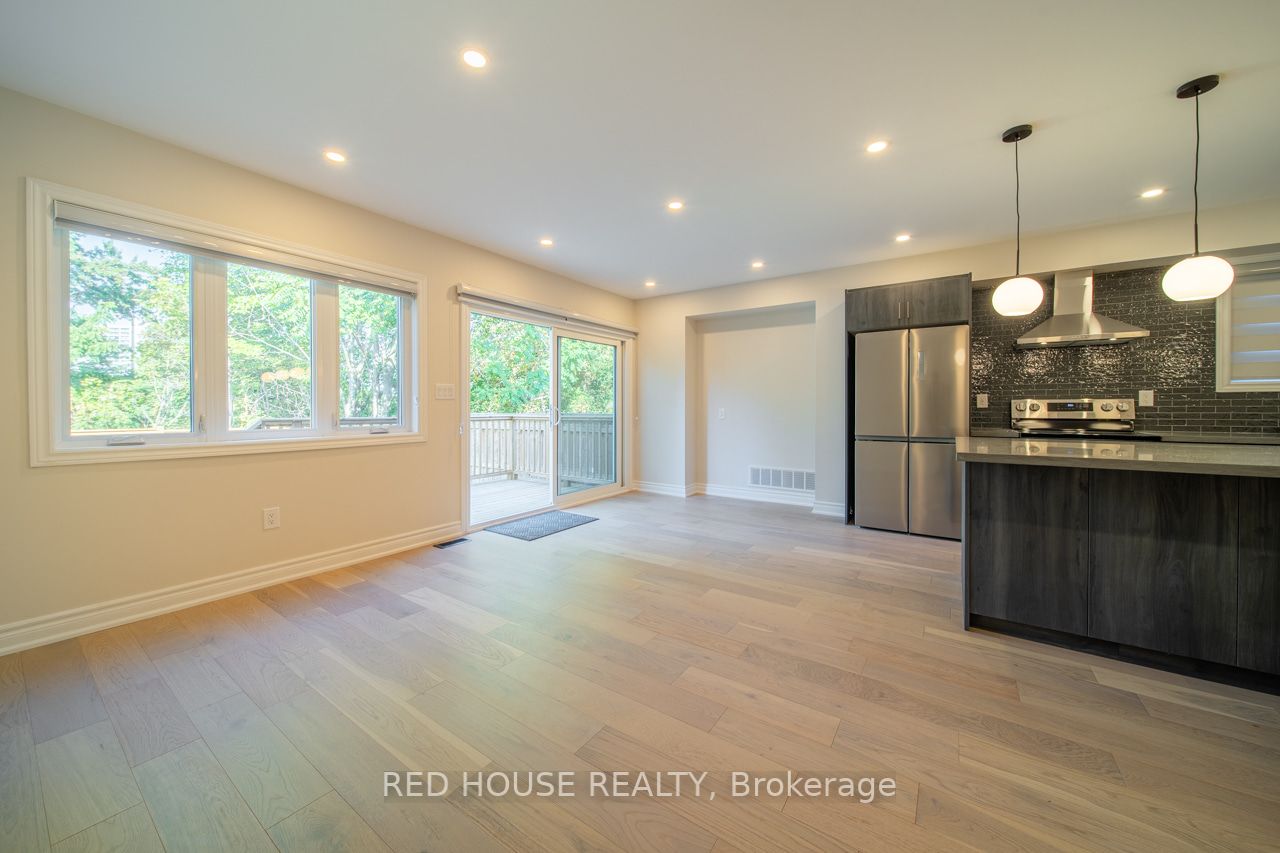 529 Donlands Ave, #Main