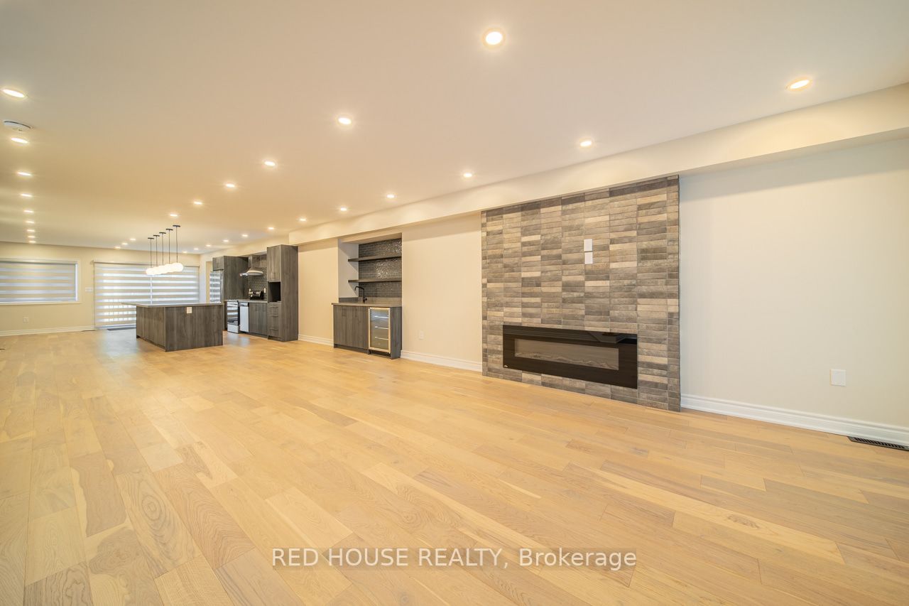 529 Donlands Ave, #Main