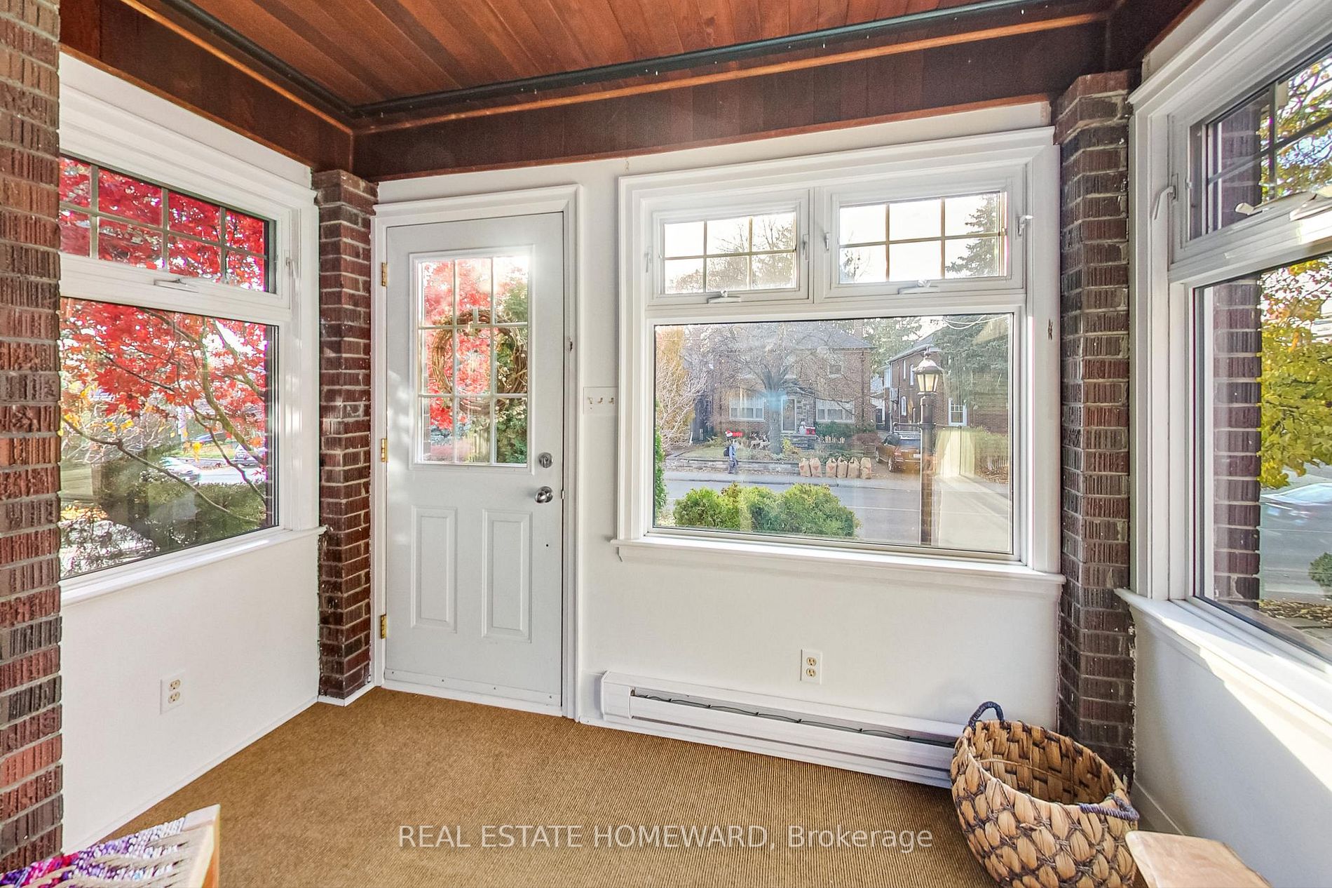 107 Southwood Dr