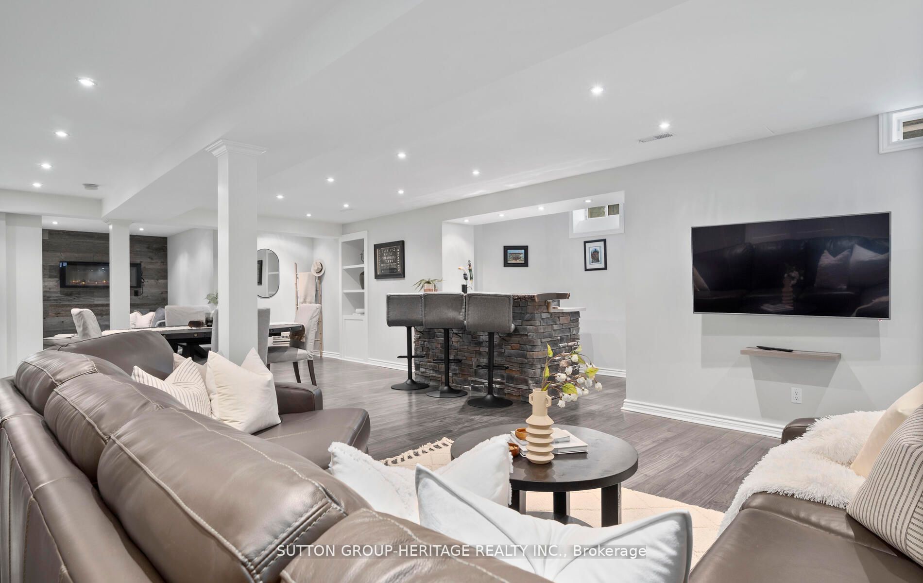 31 Kimberly Dr