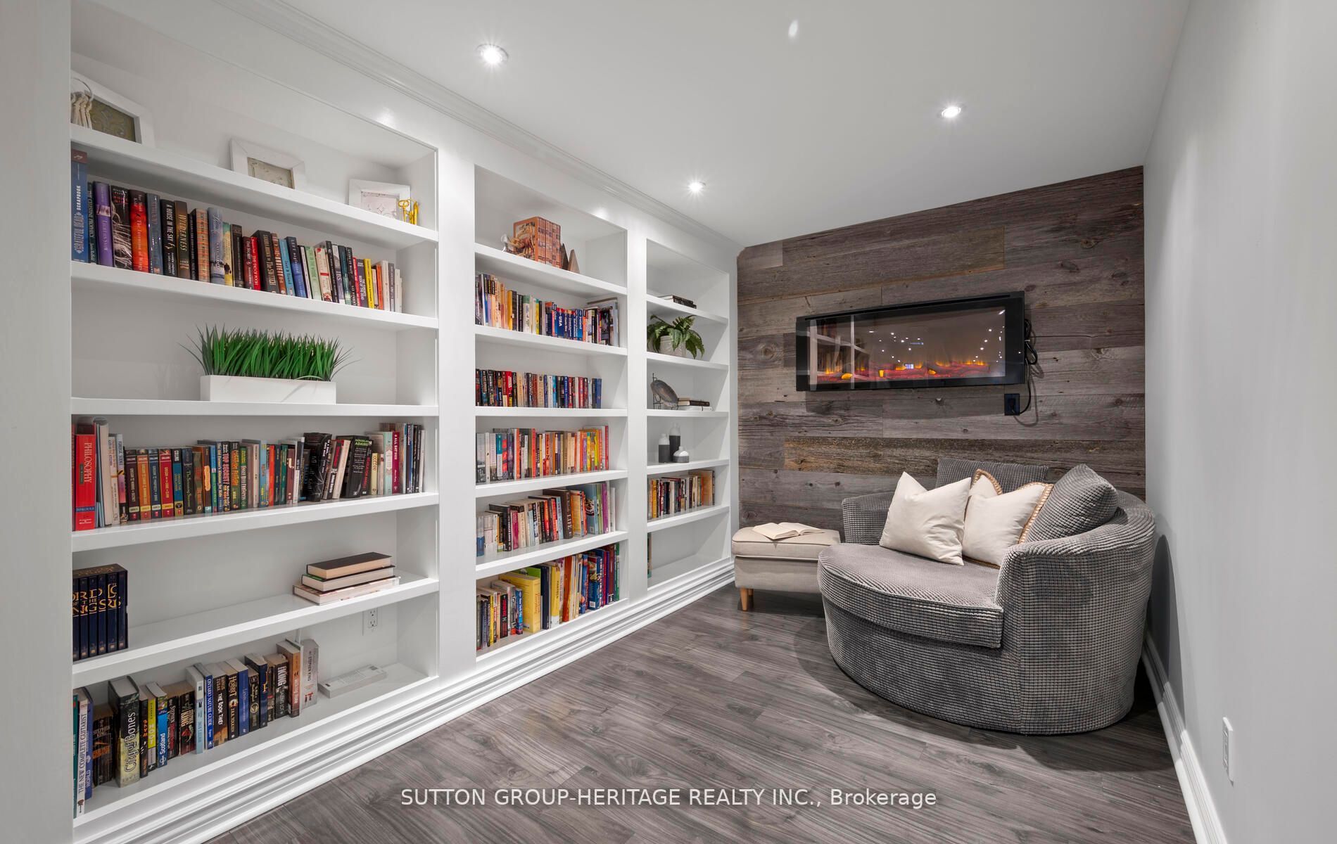31 Kimberly Dr