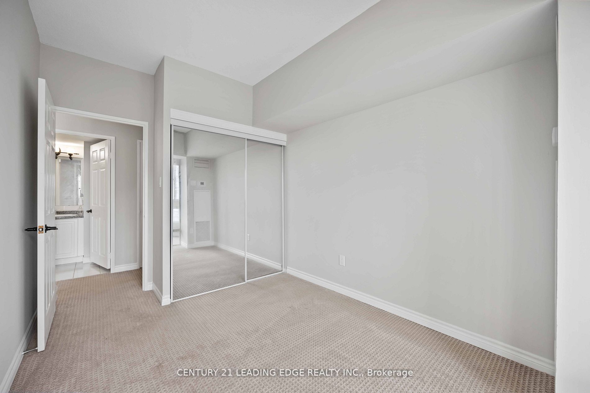 3233 Eglinton Ave E, #1001