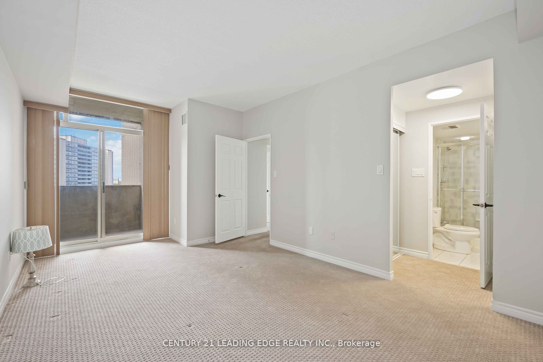 3233 Eglinton Ave E, #1001