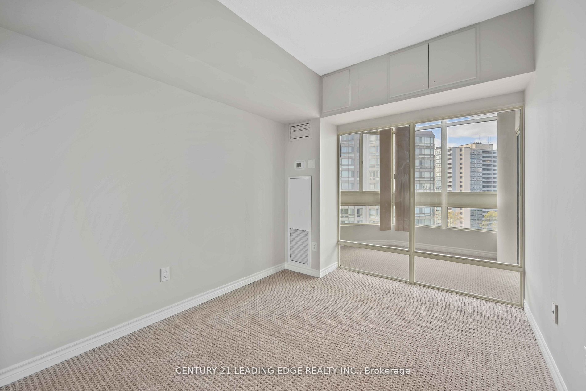 3233 Eglinton Ave E, #1001