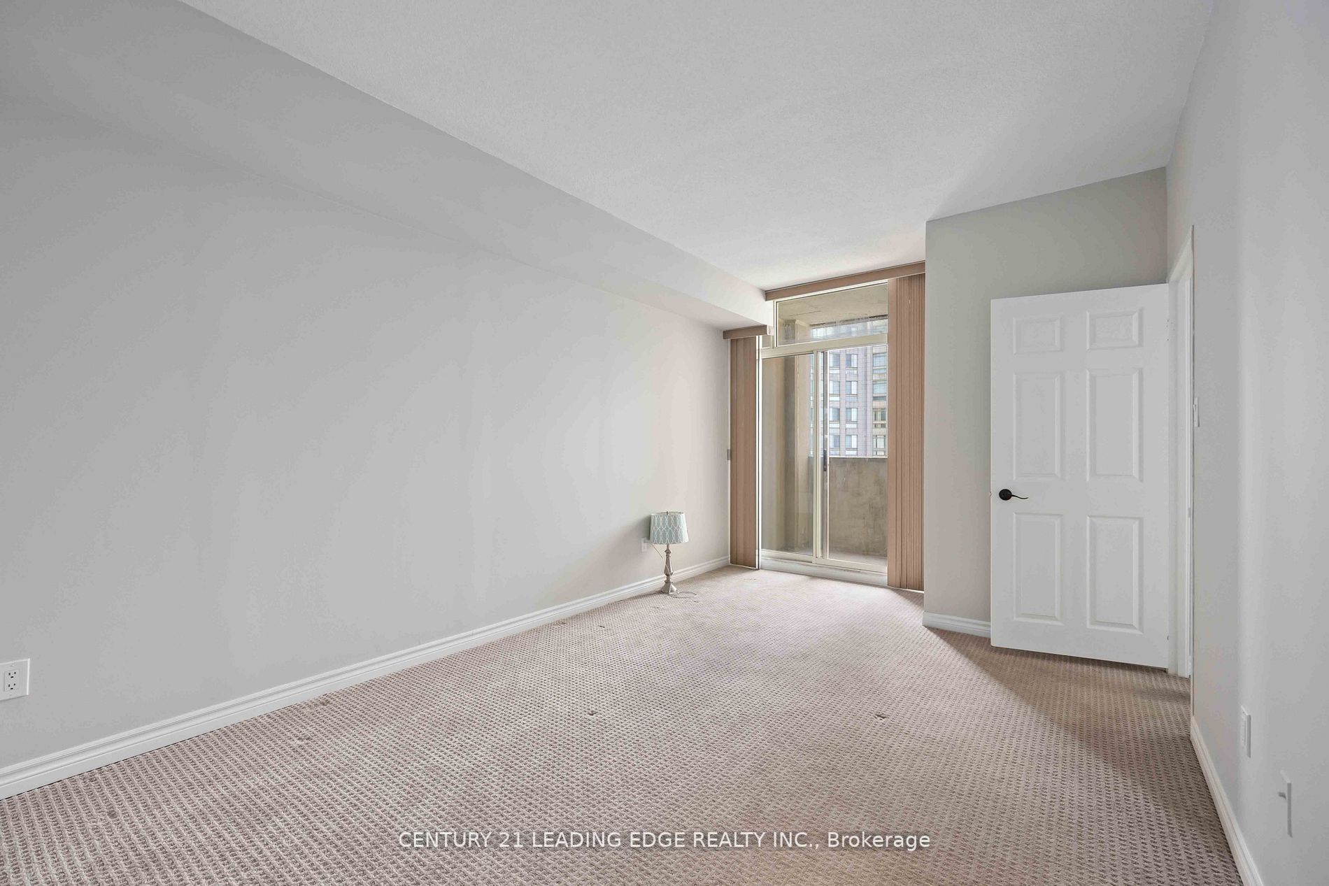 3233 Eglinton Ave E, #1001