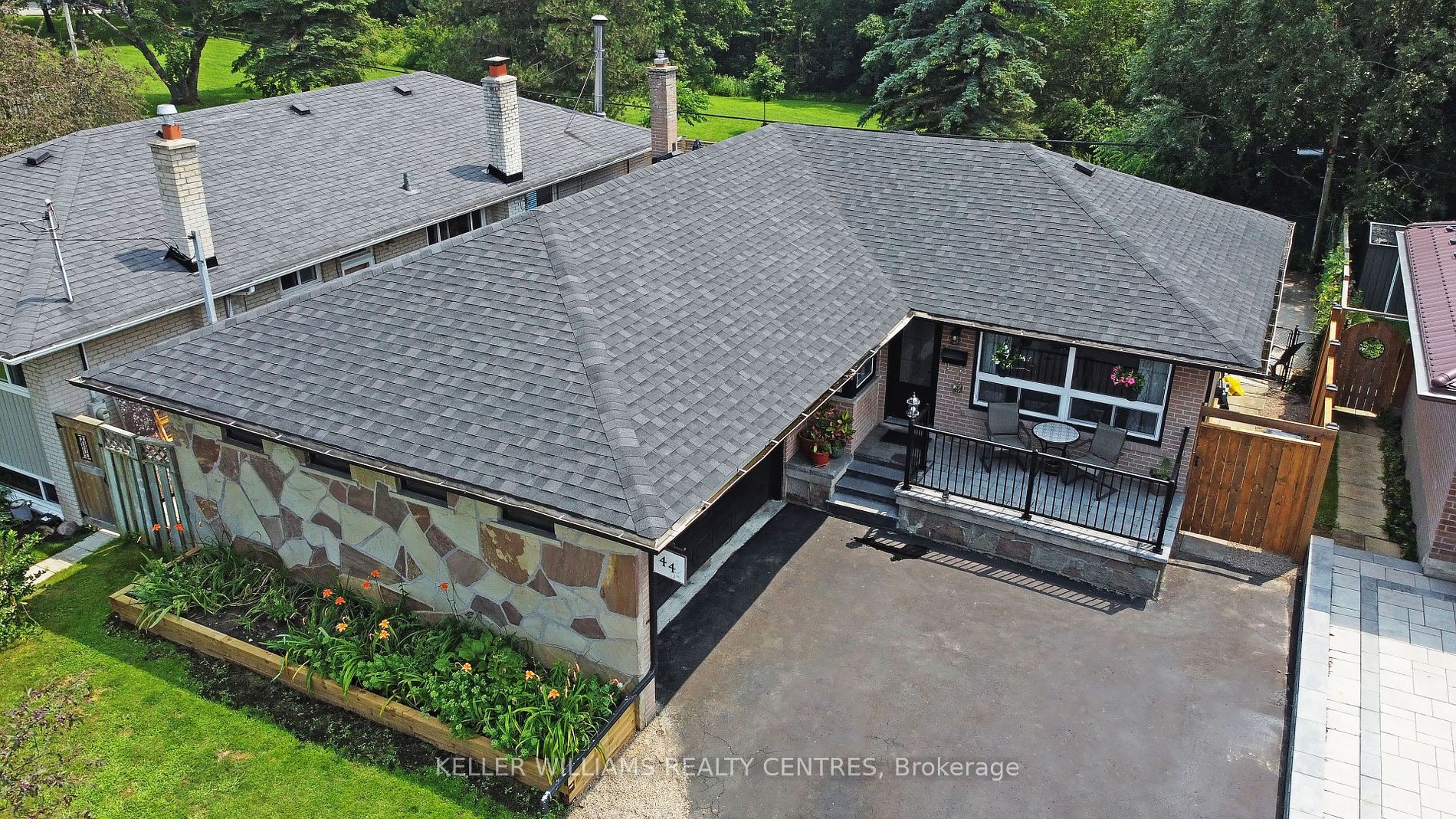44 Woodgarden Crescent