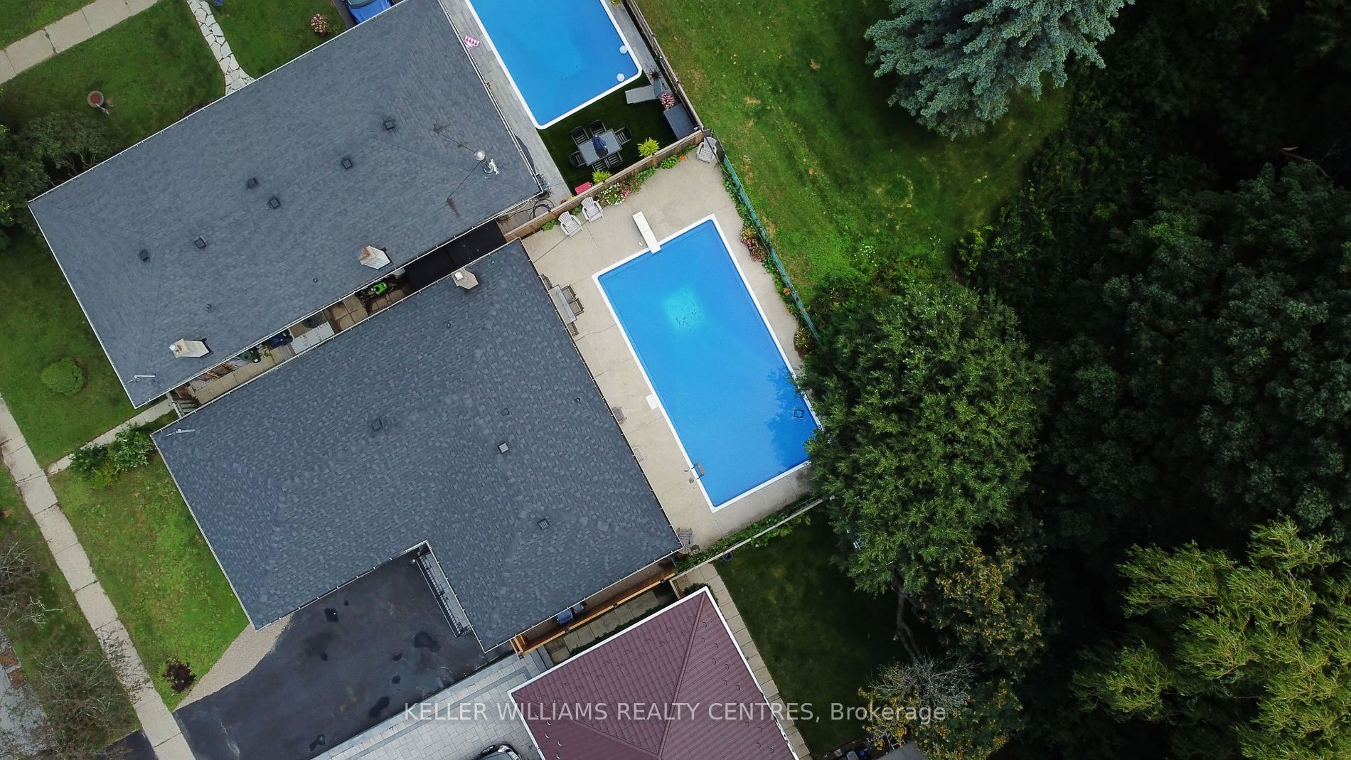 44 Woodgarden Crescent