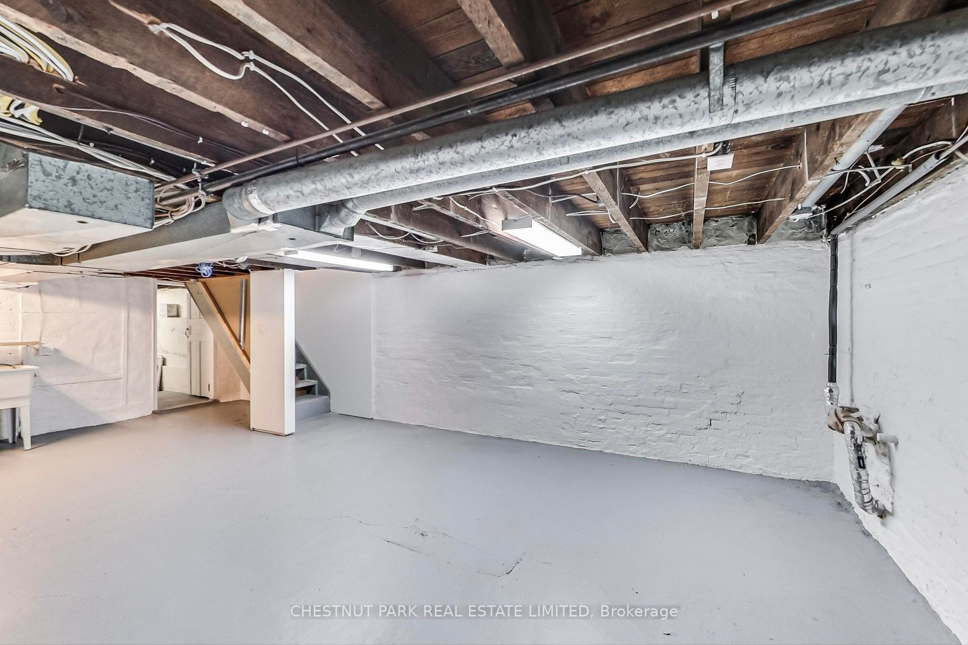 153 Langley Ave
