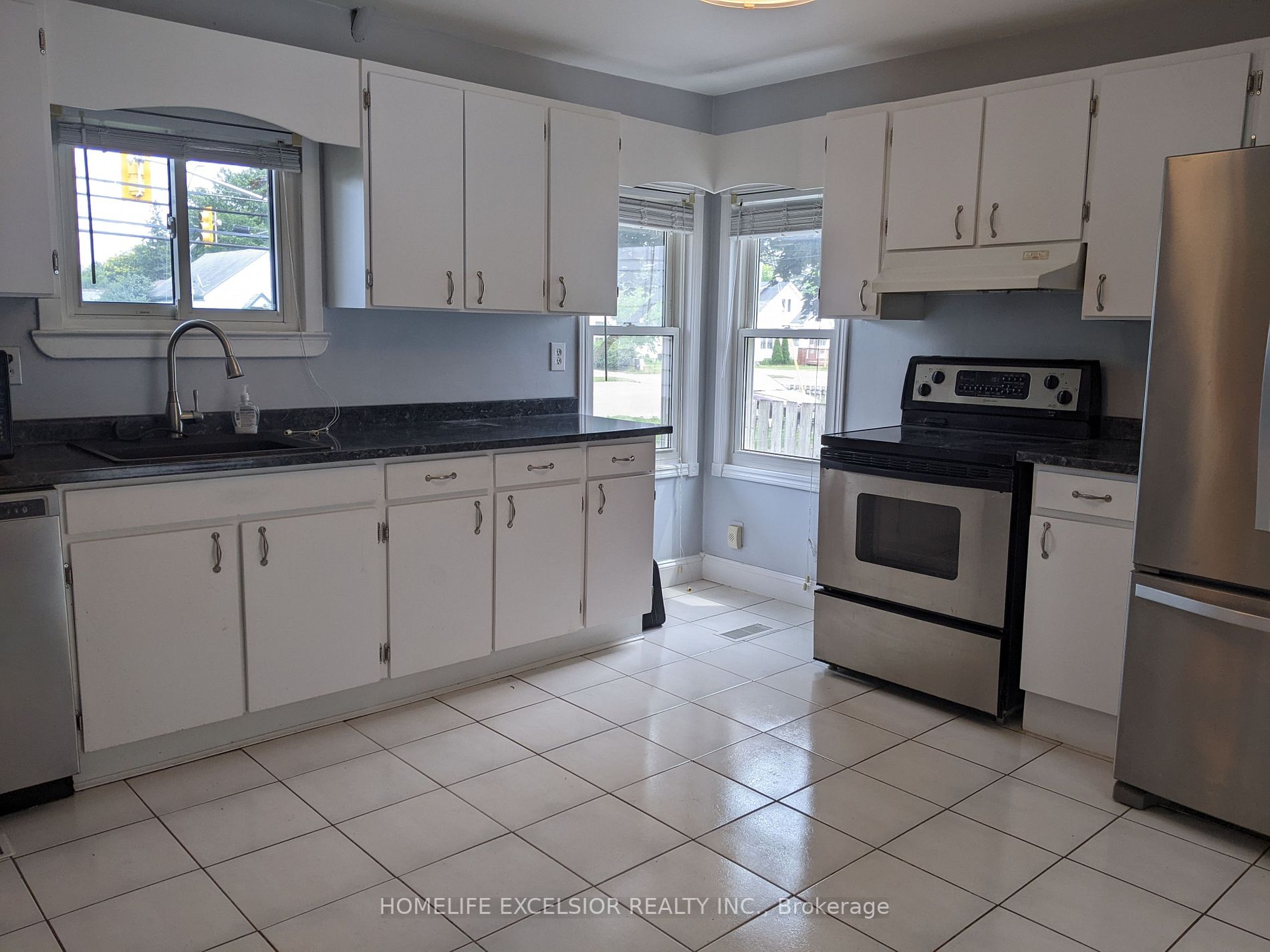 1478 Simcoe St N