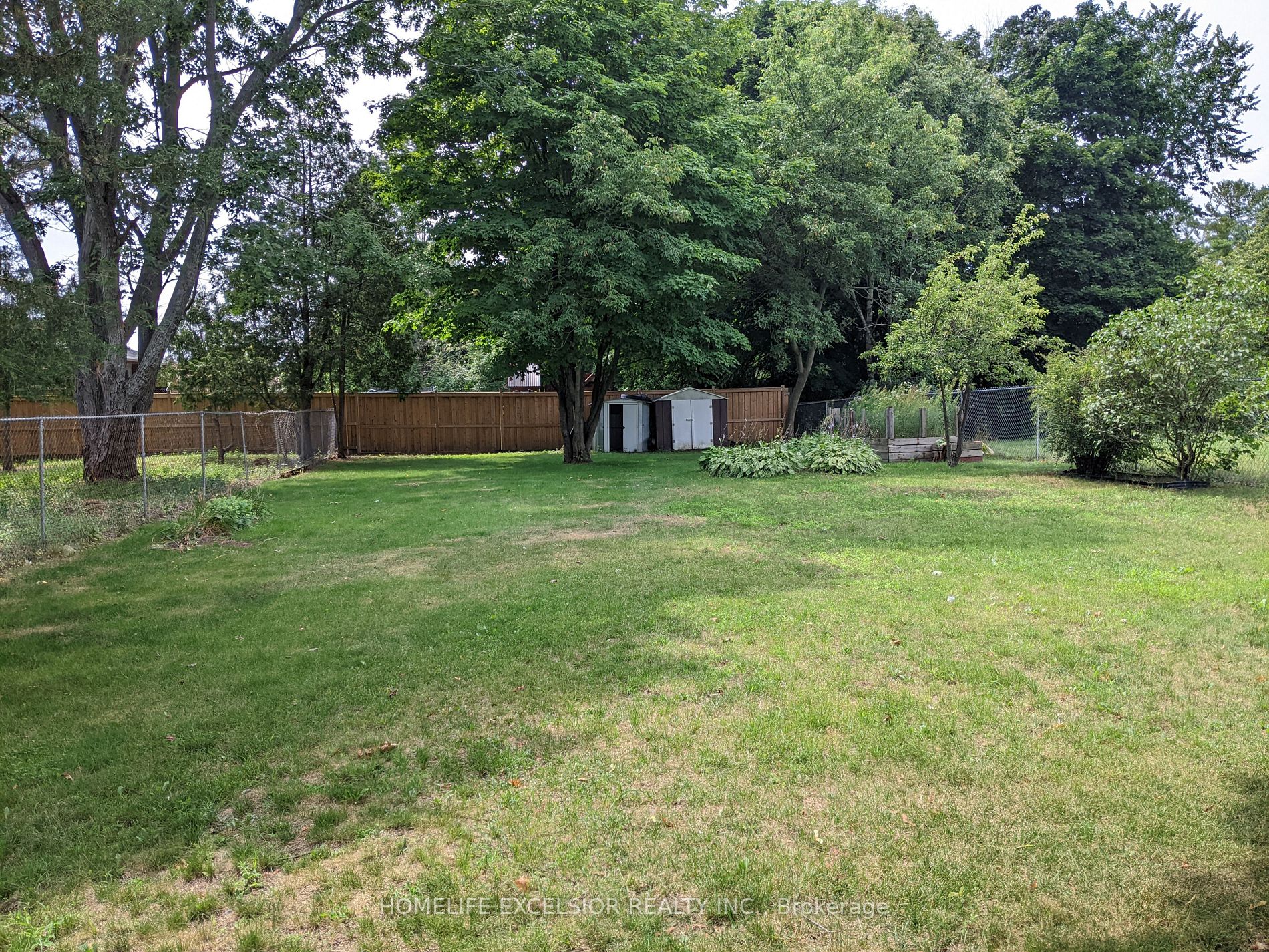 1478 Simcoe St N