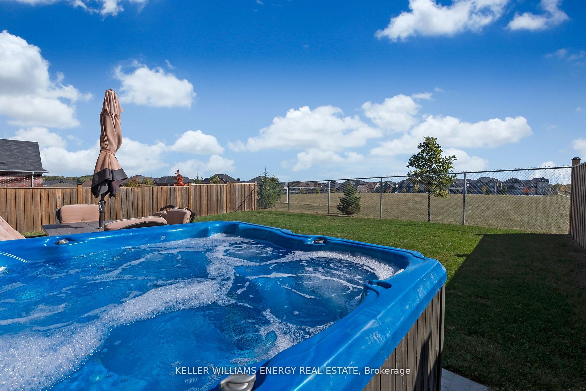 96 Whitehand Dr