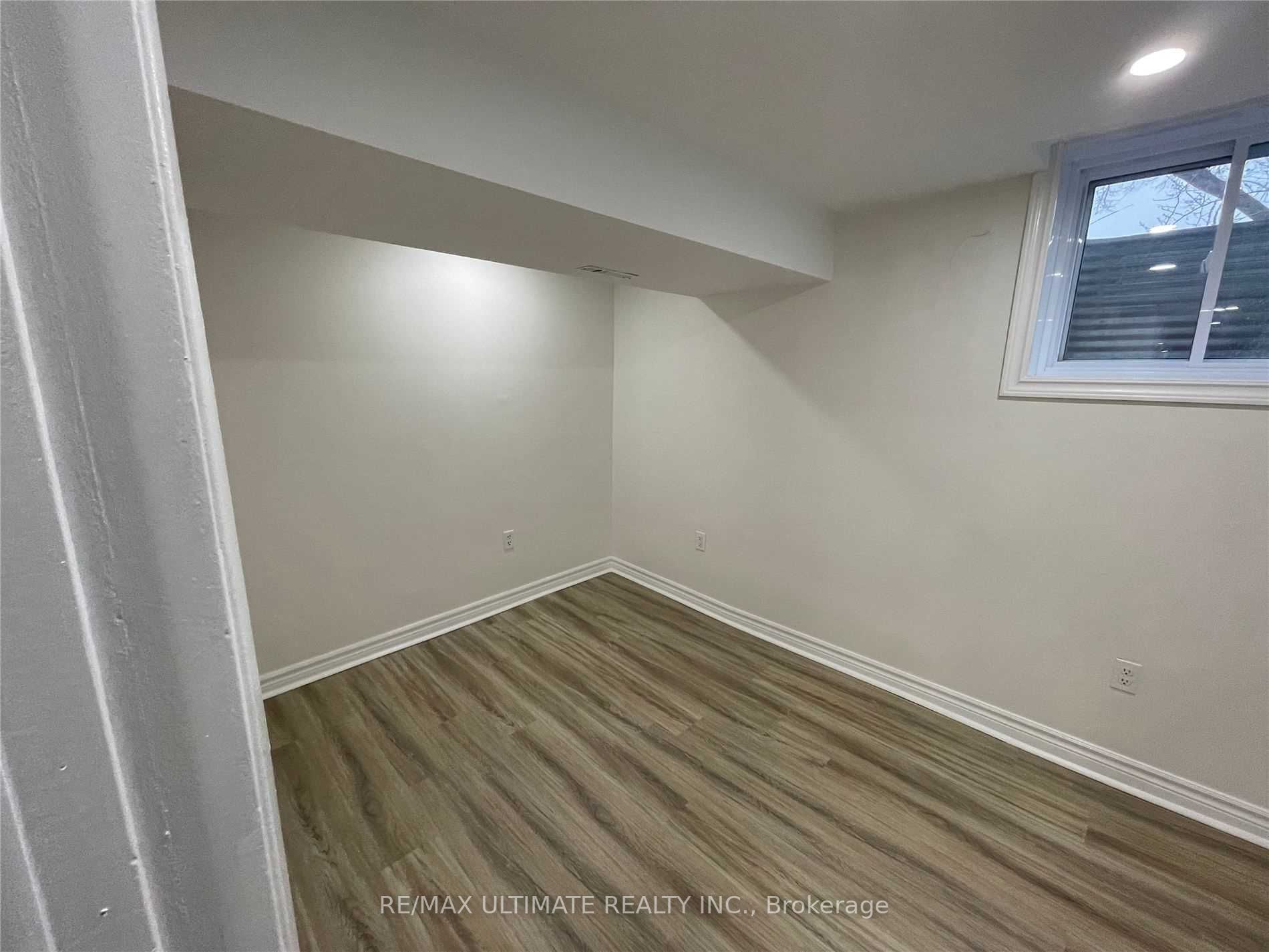 27 Brisbourne Grve E
