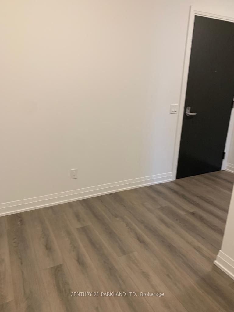 286 Main St, #401