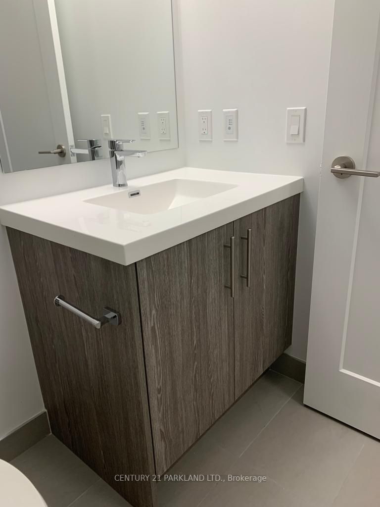 286 Main St, #401