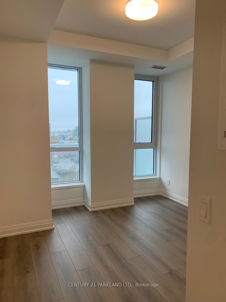 286 Main St, #401