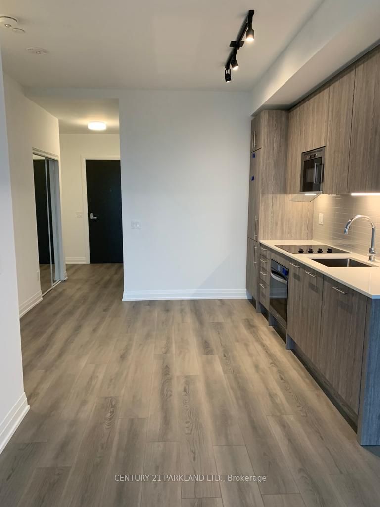 286 Main St, #401