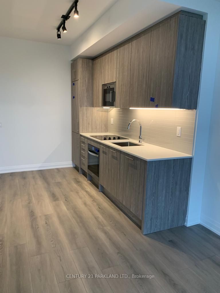 286 Main St, #401