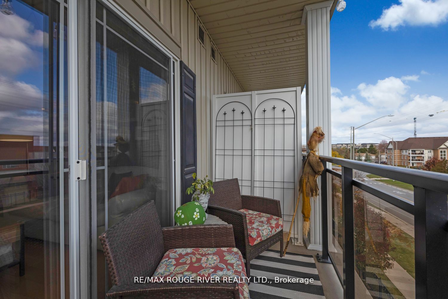 1 Sidney Lane, #203