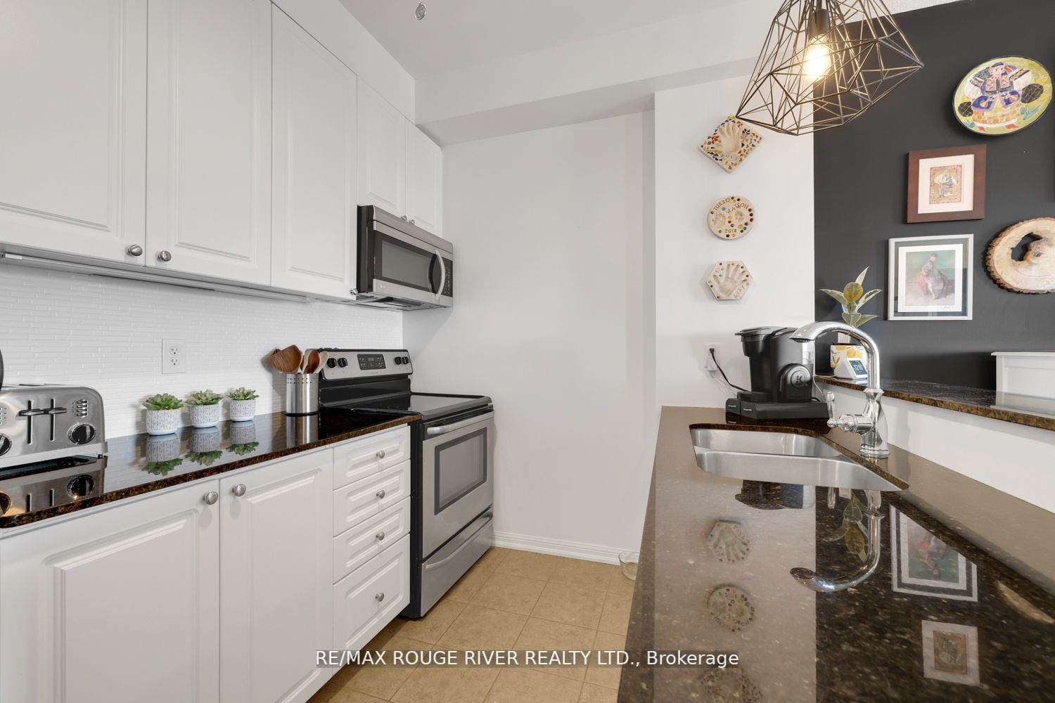 1 Sidney Lane, #203