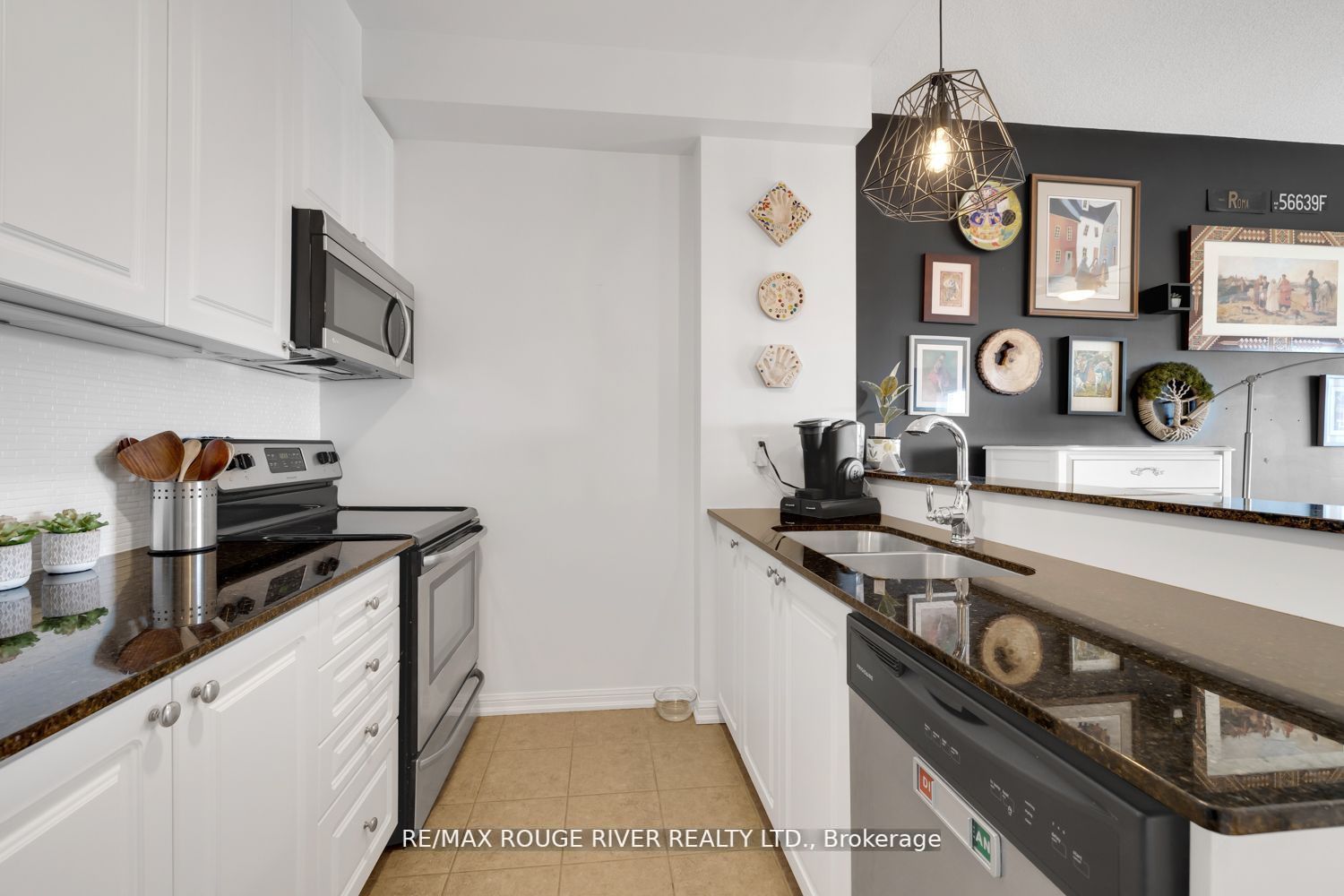 1 Sidney Lane, #203